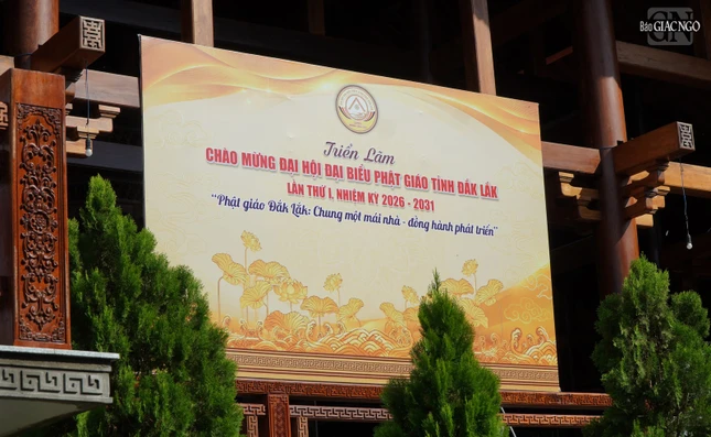 Triển lãm với chủ đề: Phật giáo Đắk Lắk: Chung một mái nhà - đồng hành phát triển"