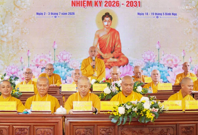 Hòa thượng Thích Huệ Thông đạo từ chứng minh