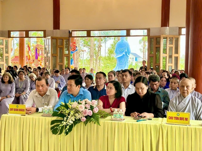 Đại biểu tham dự