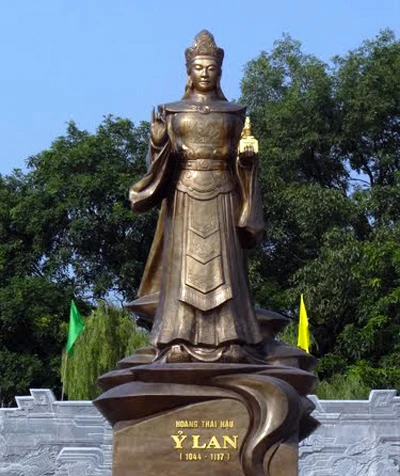 Tượng đài Hoàng thái hậu Ỷ Lan dựng ở Gia Lâm Tượng đài Hoàng thái hậu Ỷ Lan dựng ở Gia Lâm