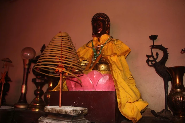 Tượng thờ trong chùa Bắc Nga