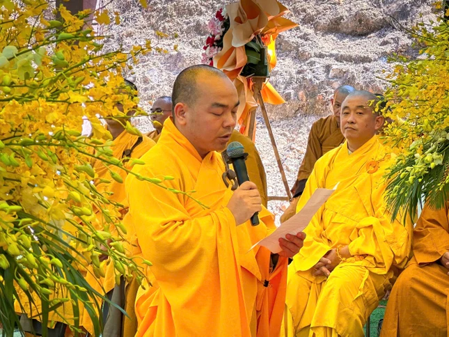 Đại đức Trụ trì chùa Trà My phát biểu Đại đức Trụ trì chùa Trà My phát biểu