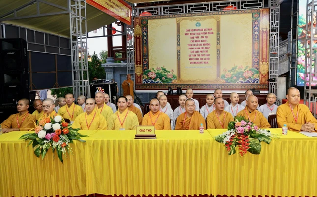 Chư tôn đức Ban Tổ chức