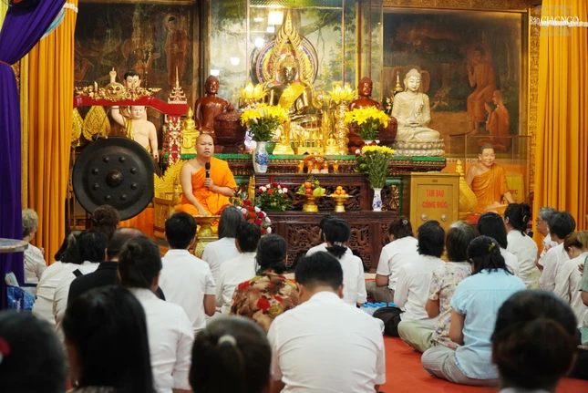 Đại đức Châu Hoài Thái giảng pháp