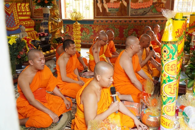 Khóa lễ chúc lành đến Phật tử