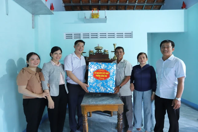 Bên trong ngôi nhà mới Bên trong ngôi nhà mới