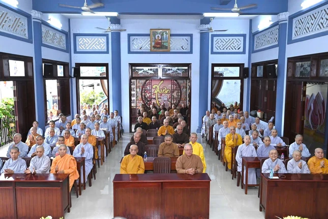Chư Tăng Ni tham dự