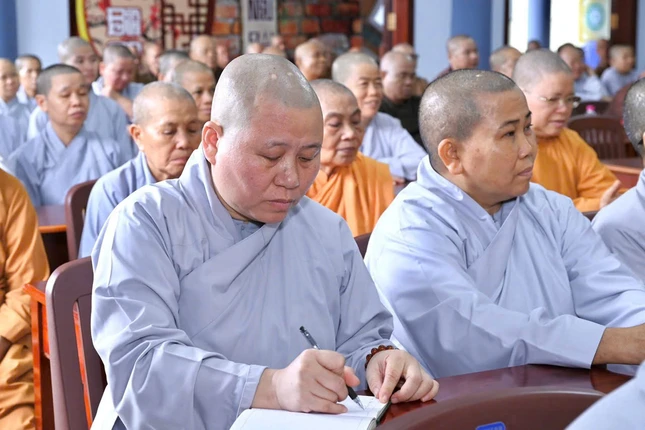 Ghi chép những chia sẻ quý báu