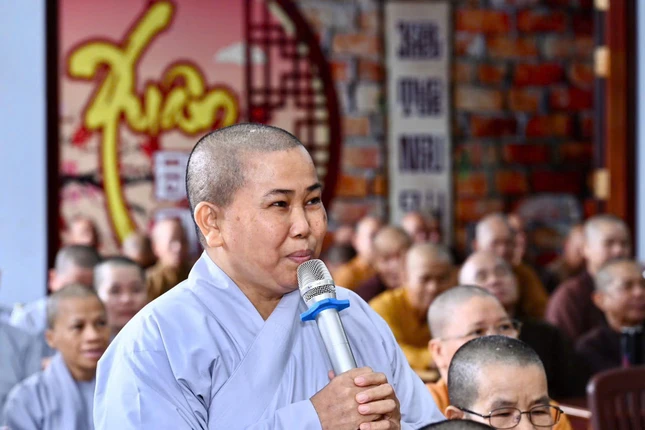 Ni sư Thích nữ Nguyên Xuân, trụ trì chùa Vạn Phước chia sẻ