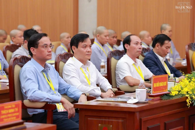 Đại diện chính quyền tỉnh tham dự
