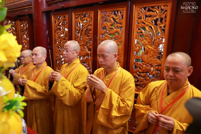 Thành kính tri ân các Vua Hùng và các bậc tiền nhân đã có công dựng nước và giữ nước