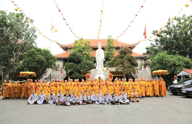 Lưu niệm tại hạ trường chùa Vĩnh Nghiêm