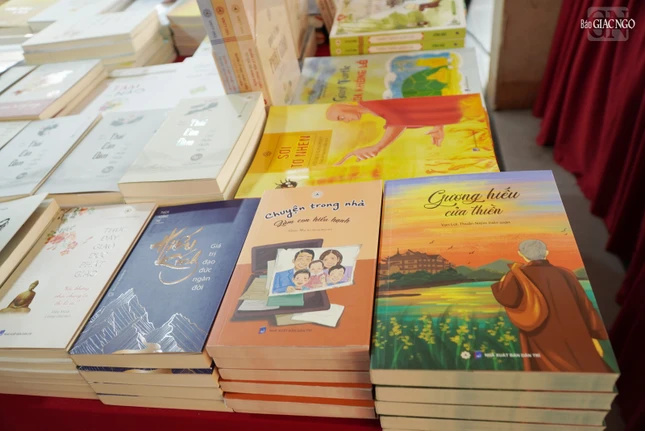 Một số sách về Vu lan của Vĩnh Nghiêm books