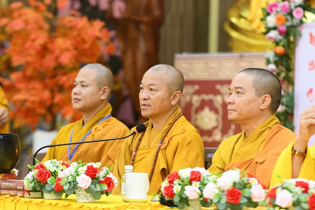 Thượng tọa Thích Nhật Từ đạo từ chứng minh Thượng tọa Thích Nhật Từ đạo từ chứng minh