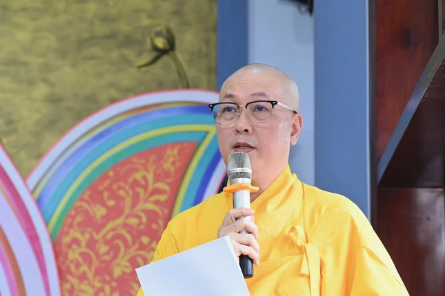 Thượng tọa Thích Huệ Định, Phó-na trường hạ chùa Liên Trì báo cáo