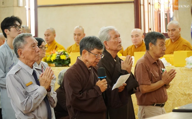 Phật tử tác bạch duyên sự