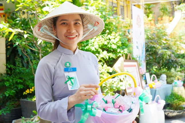 "Con là sự tiếp nối của cha mẹ"