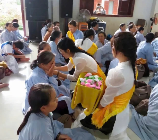Xúc động