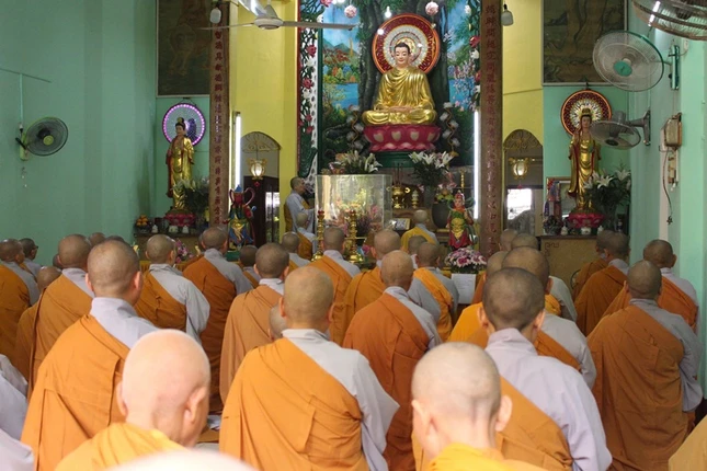 Tại chùa Bình Quang