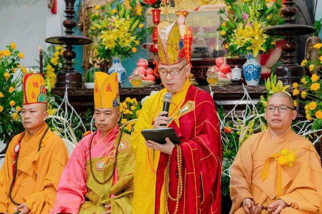 Phát biểu khai mạc