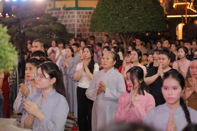 Tháng Bảy mùa Hiếu hạnh