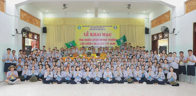 Liên trại huấn luyện huynh trưởng Lộc Uyển và A Dục