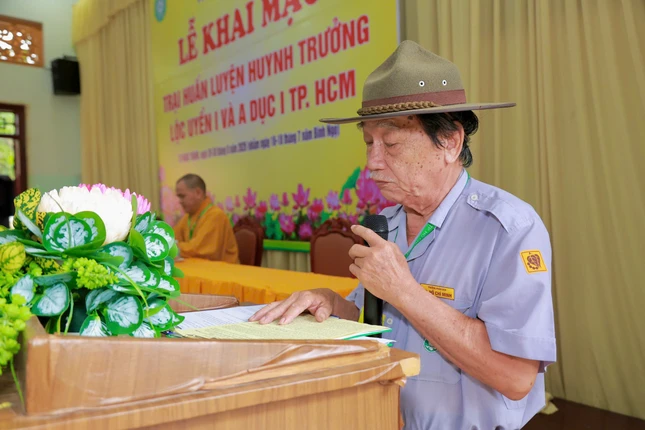 Huynh trưởng Thị Cư phát biểu sách tấn trại sinh