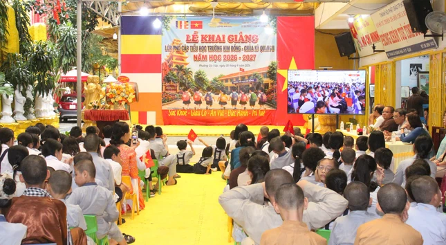Theo dõi cầu truyền hình khai giảng trực tuyến từ điểm cầu chính