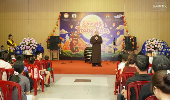Thượng tọa Thích Giác Hiệp phát biểu khai hội
