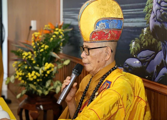 Hòa thượng chứng minh ban đạo từ Hòa thượng chứng minh ban đạo từ