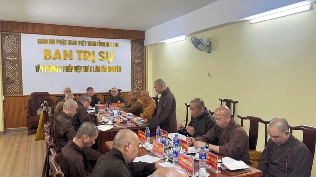 Phiên họp diễn ra tại Văn phòng 2 - thiền viện Trúc Lâm Tây Nguyên Phiên họp diễn ra tại Văn phòng 2 - thiền viện Trúc Lâm Tây Nguyên