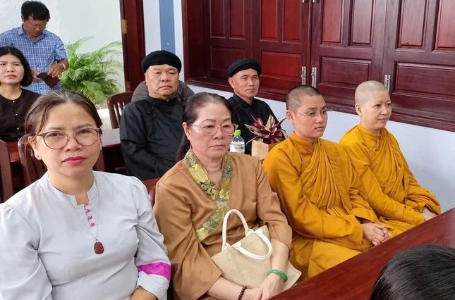 Chức sắc, chức việc các tôn giáo