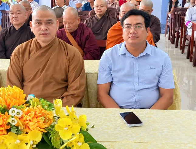 Chư tôn đức tham dự