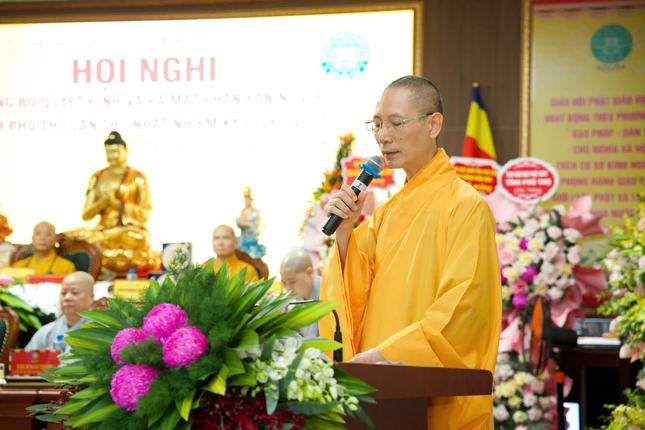 Đại đức Thích Đạo Ngộ, Chánh Thư ký Ban Trị sự GHPGVN tỉnh Phú Thọ công bố quyết định chuẩn y nhân sự Phân ban Ni giới Phật giáo tỉnh Phú Thọ nhiệm kỳ 2026–2031
