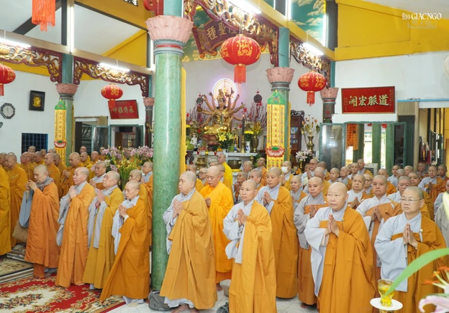Chư Tăng Ni các phường: Hạnh Thông, Gò Vấp, Thông Tây Hội, An Nhơn, An Hội Tây và An Hội Đông tưởng niệm Hòa thượng Thích Bửu Đăng Chư Tăng Ni các phường: Hạnh Thông, Gò Vấp, Thông Tây Hội, An Nhơn, An Hội Tây và An Hội Đông tưởng niệm Hòa thượng Thích Bửu Đăng