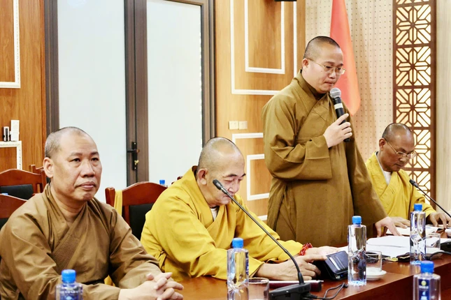 Đại đức Thích Từ Hiệp, Phó ban, phụ trách Hướng dẫn Phật tử phát biểu đóng góp ý kiến Đại đức Thích Từ Hiệp, Phó ban, phụ trách Hướng dẫn Phật tử phát biểu đóng góp ý kiến