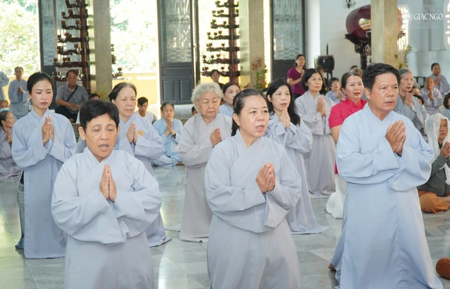 Trang nghiêm khóa lễ tưởng niệm húy nhật Trưởng lão Hòa thượng Thích Định Quang