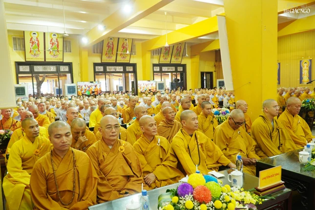 Chư tôn đức tham dự Chư tôn đức tham dự
