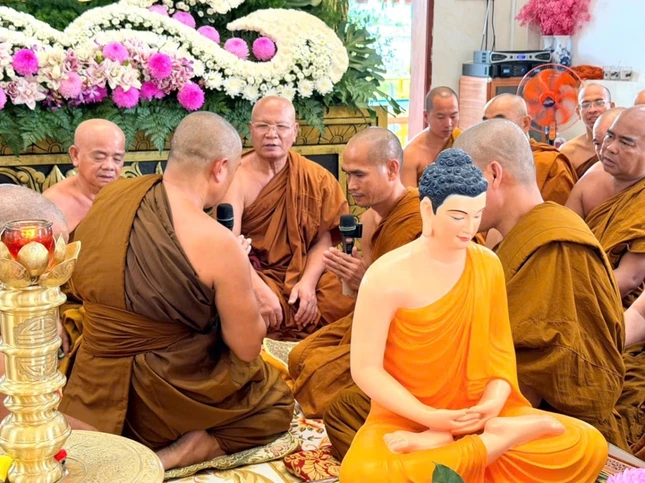 Nghi thức tuyên ngôn Tăng sự, giao y Kaṭhina