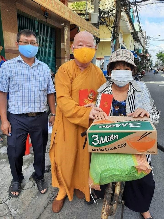 Những phần tiếp sức, ấm lòng trong lúc dịch diễn biến phức tạp