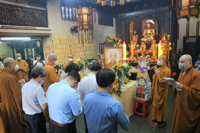 Ban Tổ chức và chính quyền các cấp tưởng niệm Hòa thượng Thích Minh Thanh, Chứng minh Ban Trị sự GHPGVN quận 5, viên tịch trong đại dịch