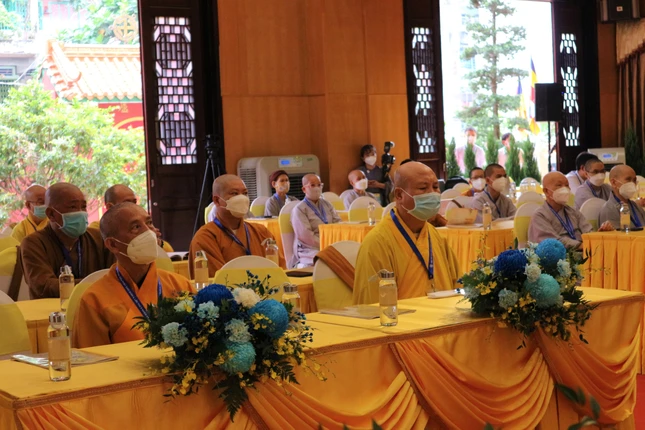 Chư tôn đức tham dự phiên trù bị Chư tôn đức tham dự phiên trù bị