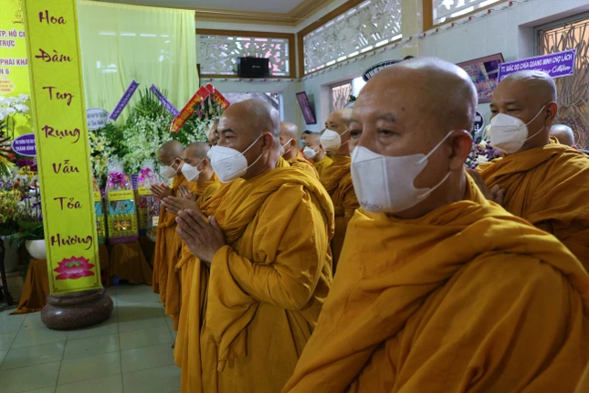 Thành kính tưởng niệm Thành kính tưởng niệm