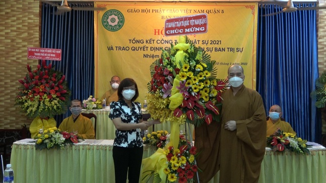 Ủy ban MTTQVN quận chúc mừng