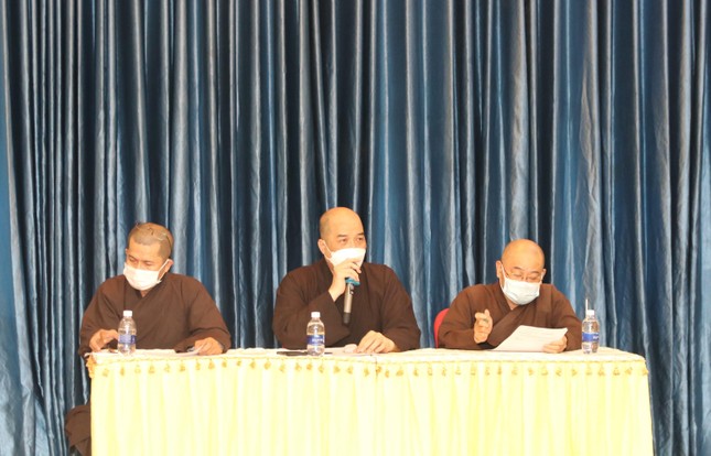 Thượng tọa Trưởng ban Trị sự đúc kết