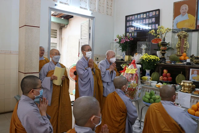 Ni trưởng Thích nữ Như Châu trụ thế 81 năm, hạ lạp 54 năm Ni trưởng Thích nữ Như Châu trụ thế 81 năm, hạ lạp 54 năm