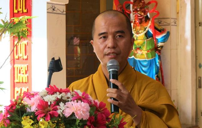 Thượng tọa Thích An Đạo tuyên đọc Diễn văn Phật đản của Hòa thượng Chủ tịch Hội đồng Trị sự GHPGVN