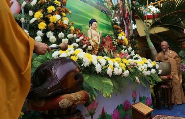 Tụng kinh mừng Khánh đản