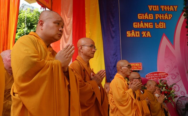 Nghi thức chào Quốc kỳ, đạo kỳ Nghi thức chào Quốc kỳ, đạo kỳ