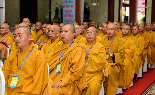 Chư Tăng đại diện các cơ sở tự viện tham dự đại hội